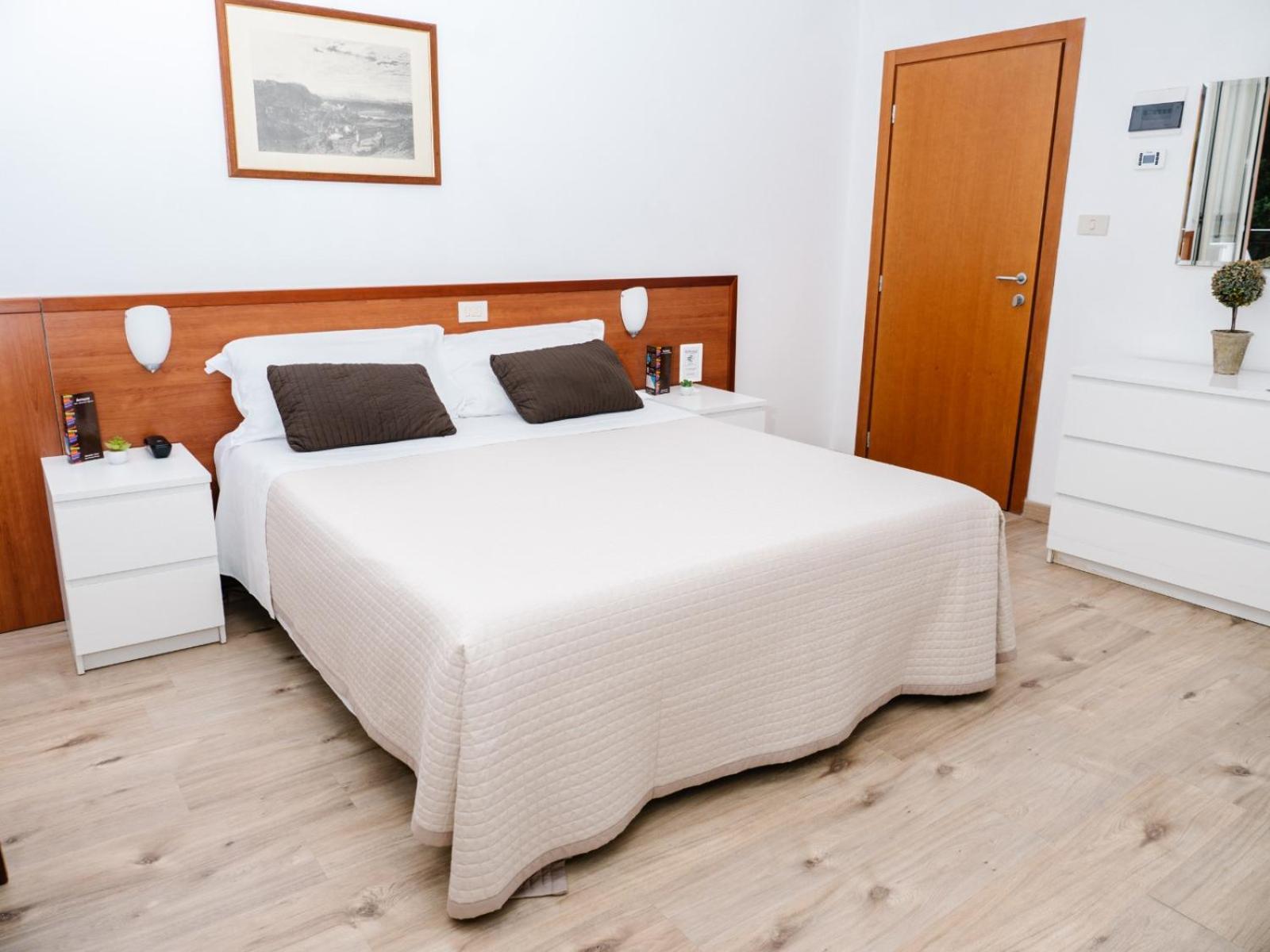 Hotel Antagos Montesilvano Marina Екстериор снимка