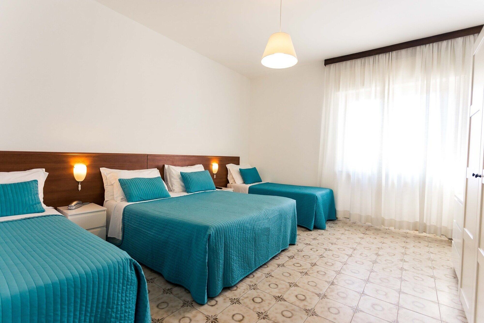 Hotel Antagos Montesilvano Marina Екстериор снимка