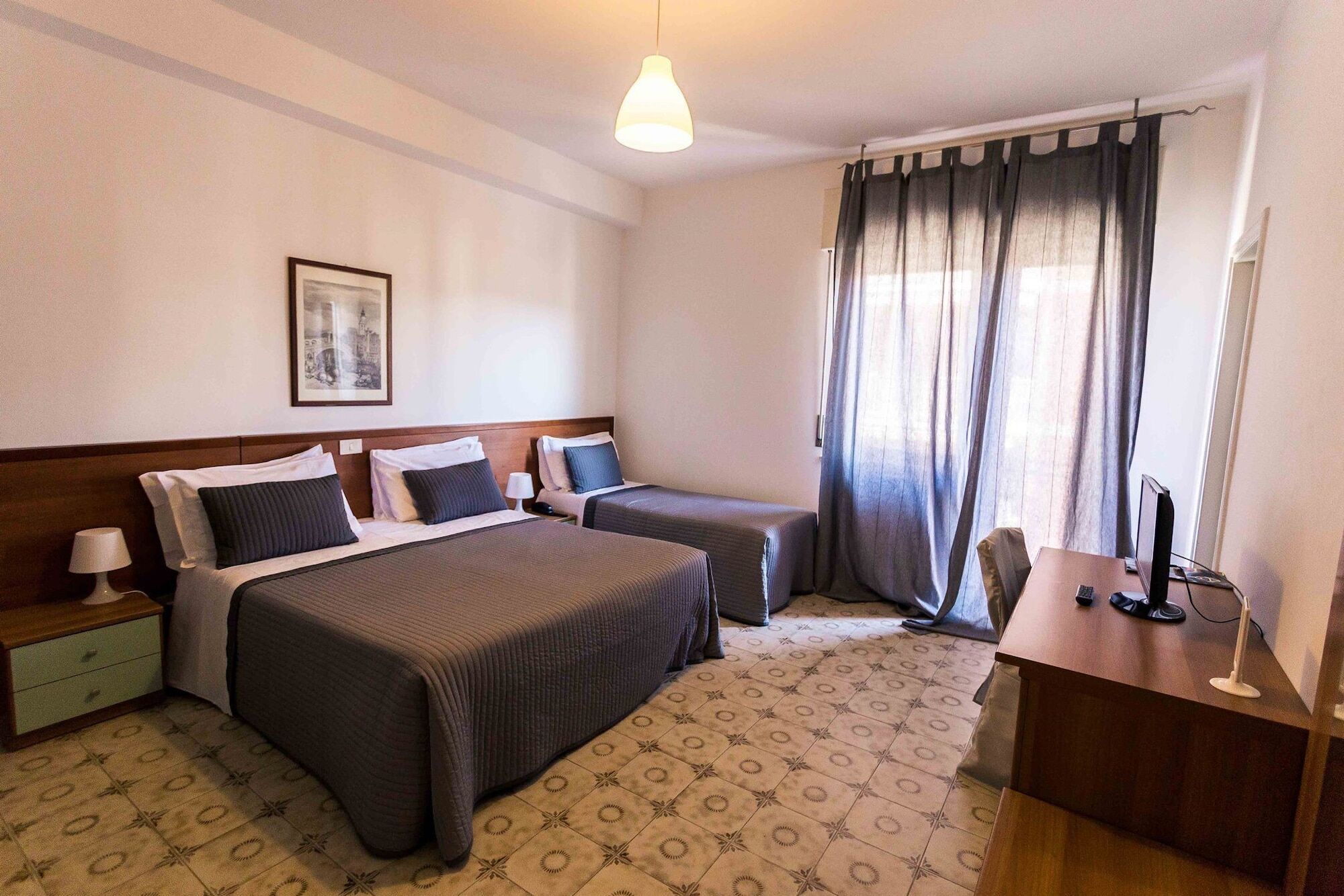 Hotel Antagos Montesilvano Marina Екстериор снимка
